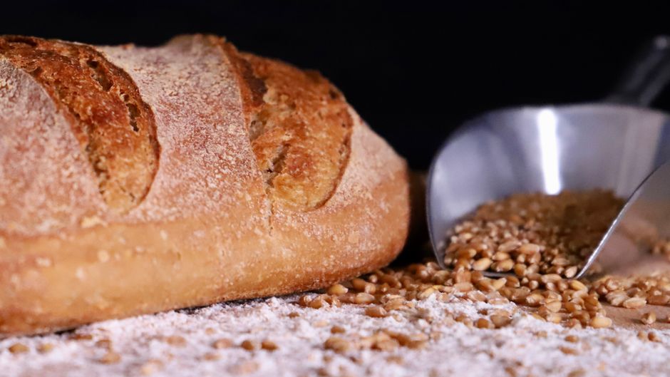 Скільки грамів цільнозернового борошна в ложці та склянці